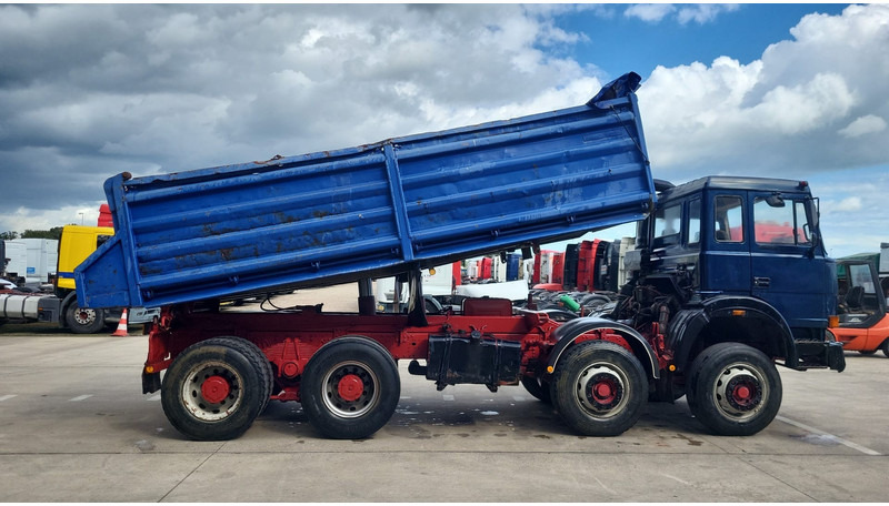 Iveco Magirus 340-34 (GRAND PONT / LAMES / POMPE MANUELLE / PARFAIT) - Kipper vrachtwagen: afbeelding 3 Iveco Magirus 340-34 (GRAND PONT / LAMES / POMPE MANUELLE / PARFAIT) - Kipper vrachtwagen: afbeelding 3