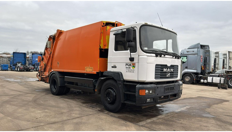 MAN 18.285 (GARBAGE TRUCK / TOP CONDITION / 6 CYLINDER / MANUAL GEARBOX) - Vuilniswagen: afbeelding 3 MAN 18.285 (GARBAGE TRUCK / TOP CONDITION / 6 CYLINDER / MANUAL GEARBOX) - Vuilniswagen: afbeelding 3