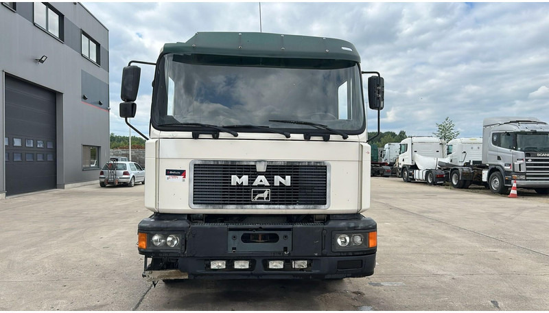 MAN 26.312 (6 CYLINDER / 6X2 / BELGIAN TRUCK IN GOOD CONDITION) - Haakarmsysteem vrachtwagen: afbeelding 2 MAN 26.312 (6 CYLINDER / 6X2 / BELGIAN TRUCK IN GOOD CONDITION) - Haakarmsysteem vrachtwagen: afbeelding 2