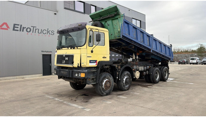 MAN 35.402 (8X8 / BIG AXLES / GRAND PONT / LAMES / STEEL SUSP. / 6 CYLINDER) - Kipper vrachtwagen: afbeelding 1 MAN 35.402 (8X8 / BIG AXLES / GRAND PONT / LAMES / STEEL SUSP. / 6 CYLINDER) - Kipper vrachtwagen: afbeelding 1