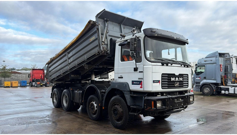 MAN 41.414 (BIG AXLES / 41 TONS / GRAND PONT / LAMES / 6 CYLINDER) - Kipper vrachtwagen: afbeelding 3 MAN 41.414 (BIG AXLES / 41 TONS / GRAND PONT / LAMES / 6 CYLINDER) - Kipper vrachtwagen: afbeelding 3