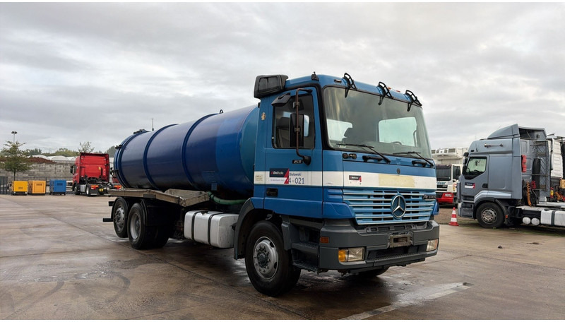 Mercedes-Benz ACTROS 2531 (16000 L / GRAND PONT / EPS / 6X2 / 3 PEDALES / V6) - Vacuümwagen: afbeelding 3 Mercedes-Benz ACTROS 2531 (16000 L / GRAND PONT / EPS / 6X2 / 3 PEDALES / V6) - Vacuümwagen: afbeelding 3