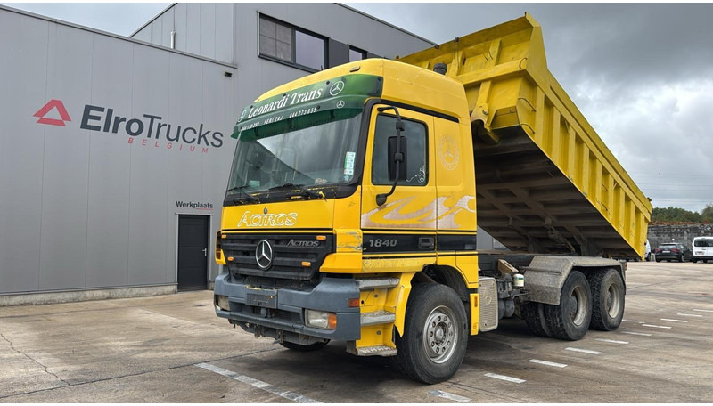 Mercedes-Benz ACTROS 2640 (EPS / LAMES / GRAND PONT / 6X4 / 3 PEDALES) - Kipper vrachtwagen: afbeelding 1 Mercedes-Benz ACTROS 2640 (EPS / LAMES / GRAND PONT / 6X4 / 3 PEDALES) - Kipper vrachtwagen: afbeelding 1