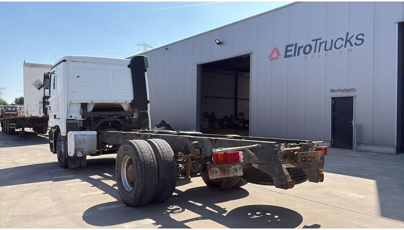 Mercedes-Benz Actros 1835 (LAMES / GRAND PONT / V6 / EURO 2) - Chassis vrachtwagen: afbeelding 5 Mercedes-Benz Actros 1835 (LAMES / GRAND PONT / V6 / EURO 2) - Chassis vrachtwagen: afbeelding 5