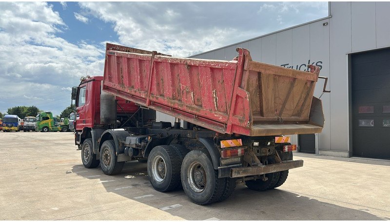 Mercedes-Benz Actros 4143 (8X6 / LAMES / EPS / V6 / GRAND PONT / BIG AXLE / 3 PEDALES) - Kipper vrachtwagen: afbeelding 3 Mercedes-Benz Actros 4143 (8X6 / LAMES / EPS / V6 / GRAND PONT / BIG AXLE / 3 PEDALES) - Kipper vrachtwagen: afbeelding 3