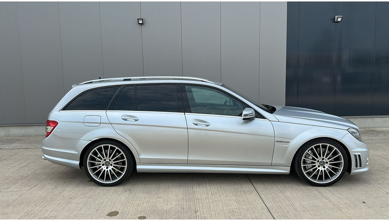 Mercedes-Benz C-Klasse 63 AMG (LICHTE VRACHT / BELGISCHE WAGEN / V8 / OPEN DAK) - Personenwagen: afbeelding 4 Mercedes-Benz C-Klasse 63 AMG (LICHTE VRACHT / BELGISCHE WAGEN / V8 / OPEN DAK) - Personenwagen: afbeelding 4