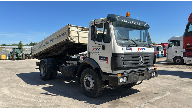 Mercedes-Benz SK 1820 (POMPE MANUELLE / LAMES / GRAND PONT / TRES PROPRE) - Kipper vrachtwagen: afbeelding 3 Mercedes-Benz SK 1820 (POMPE MANUELLE / LAMES / GRAND PONT / TRES PROPRE) - Kipper vrachtwagen: afbeelding 3