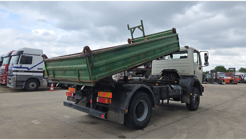 Mercedes-Benz SK 1824 (V6 / 4X4 / GRAND PONT / LAMES / PROPRE / BOITE MANUELLE) - Kipper vrachtwagen: afbeelding 4 Mercedes-Benz SK 1824 (V6 / 4X4 / GRAND PONT / LAMES / PROPRE / BOITE MANUELLE) - Kipper vrachtwagen: afbeelding 4