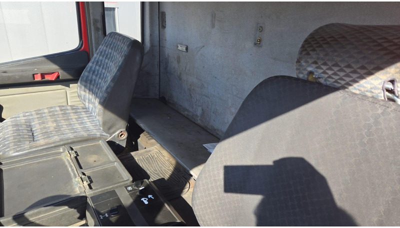 Vacuümwagen Mercedes-Benz SK 2435 (15.000 L / V8 AVEC 2X TURBO / BOITE MANUELLE / TRES BONNE ETAT / GRAND PONT): afbeelding 14