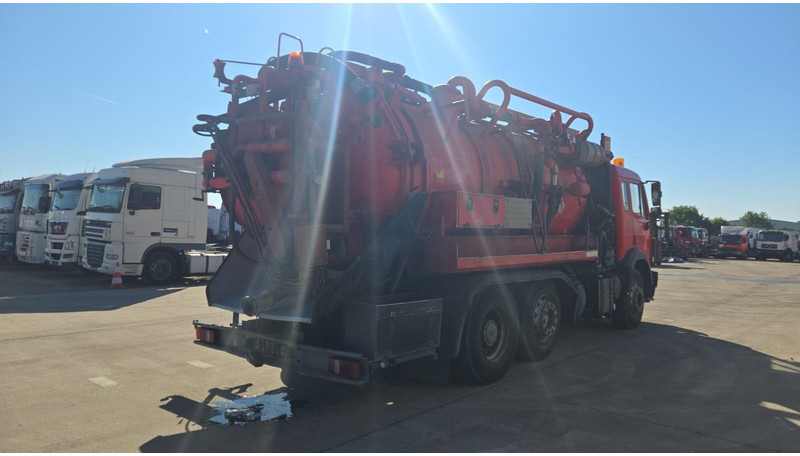 Vacuümwagen Mercedes-Benz SK 2435 (15.000 L / V8 AVEC 2X TURBO / BOITE MANUELLE / TRES BONNE ETAT / GRAND PONT): afbeelding 6