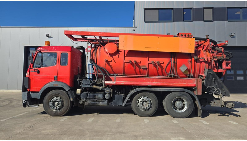 Vacuümwagen Mercedes-Benz SK 2435 (15.000 L / V8 AVEC 2X TURBO / BOITE MANUELLE / TRES BONNE ETAT / GRAND PONT): afbeelding 9