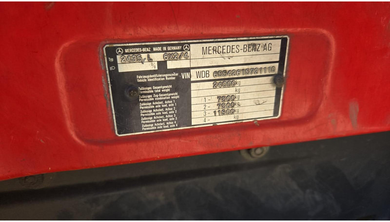 Vacuümwagen Mercedes-Benz SK 2435 (15.000 L / V8 AVEC 2X TURBO / BOITE MANUELLE / TRES BONNE ETAT / GRAND PONT): afbeelding 18