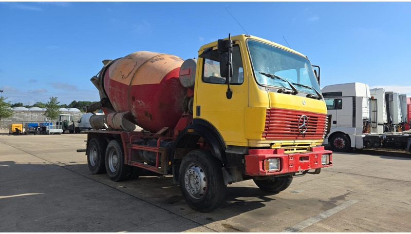 Mercedes-Benz SK 2527 (MALAXEUR / MIXER / POSSIBLE COMME CHASSIS / 6X4 / LAMES / GRAND PONT) - Betonmixer: afbeelding 5 Mercedes-Benz SK 2527 (MALAXEUR / MIXER / POSSIBLE COMME CHASSIS / 6X4 / LAMES / GRAND PONT) - Betonmixer: afbeelding 5