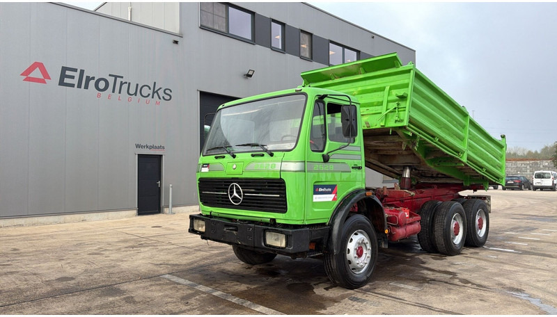 Mercedes-Benz SK 2628 (LAMES / V8 / GRAND PONT / BIG AXLES / MANUAL PUMP) - Kipper vrachtwagen: afbeelding 1 Mercedes-Benz SK 2628 (LAMES / V8 / GRAND PONT / BIG AXLES / MANUAL PUMP) - Kipper vrachtwagen: afbeelding 1