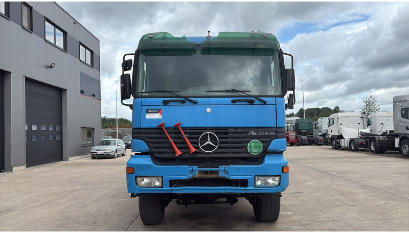 Mercedes-Benz actros 3340 (6X6 / BOITE MANUELLE /MANUAL GEARBOX / 3 PONTS / V6 / MP1) - Kipper vrachtwagen: afbeelding 2 Mercedes-Benz actros 3340 (6X6 / BOITE MANUELLE /MANUAL GEARBOX / 3 PONTS / V6 / MP1) - Kipper vrachtwagen: afbeelding 2