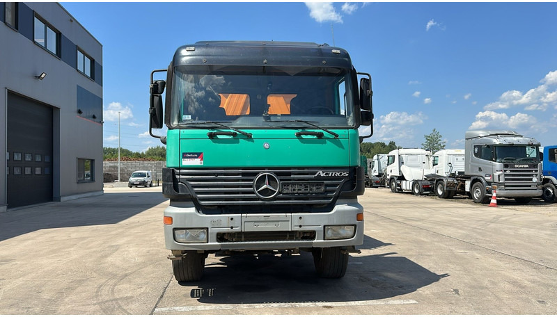 Mercedes-Benz actros 3340 (EPS / 6X6 / 3 PEDALES / LAMES / GRAND PONT / BIG AXLE / TRES PROPRE) - Kipper vrachtwagen: afbeelding 2 Mercedes-Benz actros 3340 (EPS / 6X6 / 3 PEDALES / LAMES / GRAND PONT / BIG AXLE / TRES PROPRE) - Kipper vrachtwagen: afbeelding 2
