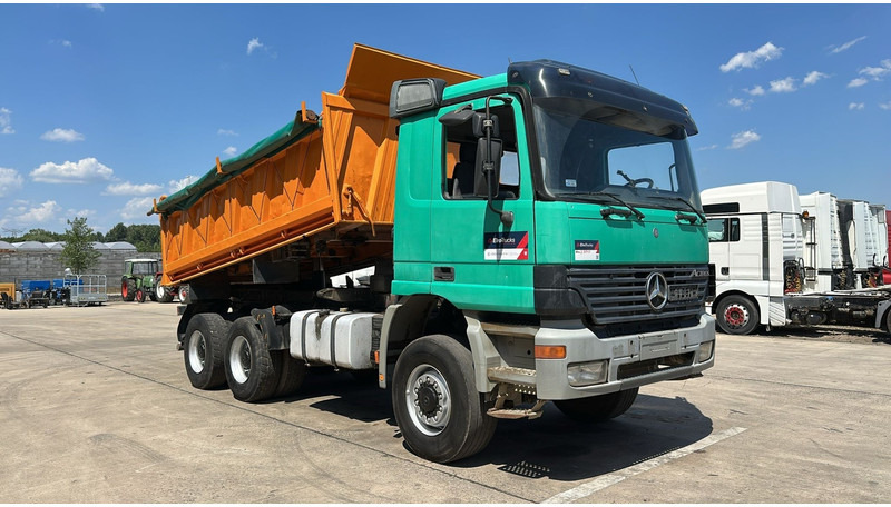 Mercedes-Benz actros 3340 (EPS / 6X6 / 3 PEDALES / LAMES / GRAND PONT / BIG AXLE / TRES PROPRE) - Kipper vrachtwagen: afbeelding 3 Mercedes-Benz actros 3340 (EPS / 6X6 / 3 PEDALES / LAMES / GRAND PONT / BIG AXLE / TRES PROPRE) - Kipper vrachtwagen: afbeelding 3