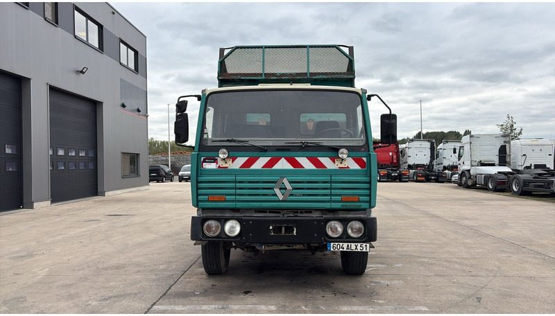 Renault G 300 Manager (LAMES / STEEL SUSP. / GRAND PONT / POMPE MANUELLE) - Kipper vrachtwagen: afbeelding 2 Renault G 300 Manager (LAMES / STEEL SUSP. / GRAND PONT / POMPE MANUELLE) - Kipper vrachtwagen: afbeelding 2