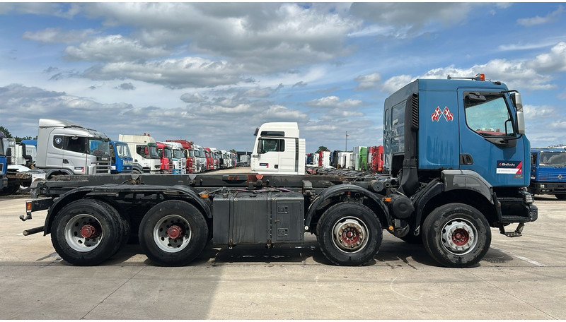 Renault KERAX 420 (8X4 / GRAND PONT / LAMES / BOITE MANUELLE / BONNE ETAT) - Chassis vrachtwagen: afbeelding 4 Renault KERAX 420 (8X4 / GRAND PONT / LAMES / BOITE MANUELLE / BONNE ETAT) - Chassis vrachtwagen: afbeelding 4