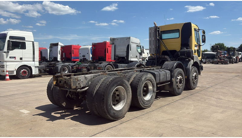 Renault KERAX 420 (BOITE MANUELLE / 8X4 / LAMES / MANUAL GEARBOX) - Chassis vrachtwagen: afbeelding 5 Renault KERAX 420 (BOITE MANUELLE / 8X4 / LAMES / MANUAL GEARBOX) - Chassis vrachtwagen: afbeelding 5