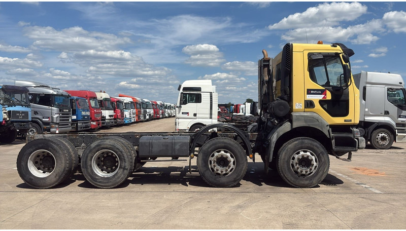 Renault KERAX 420 (BOITE MANUELLE / 8X4 / LAMES / MANUAL GEARBOX) - Chassis vrachtwagen: afbeelding 4 Renault KERAX 420 (BOITE MANUELLE / 8X4 / LAMES / MANUAL GEARBOX) - Chassis vrachtwagen: afbeelding 4