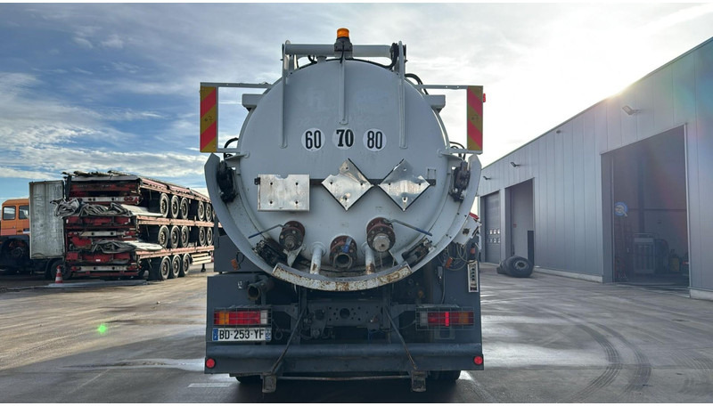 Renault Kerax 370 (10970L / CAMION FRANCAIS / VIDANGEUR / 6X4 / LAMES / GRAND PONT) - Vacuümwagen: afbeelding 5 Renault Kerax 370 (10970L / CAMION FRANCAIS / VIDANGEUR / 6X4 / LAMES / GRAND PONT) - Vacuümwagen: afbeelding 5