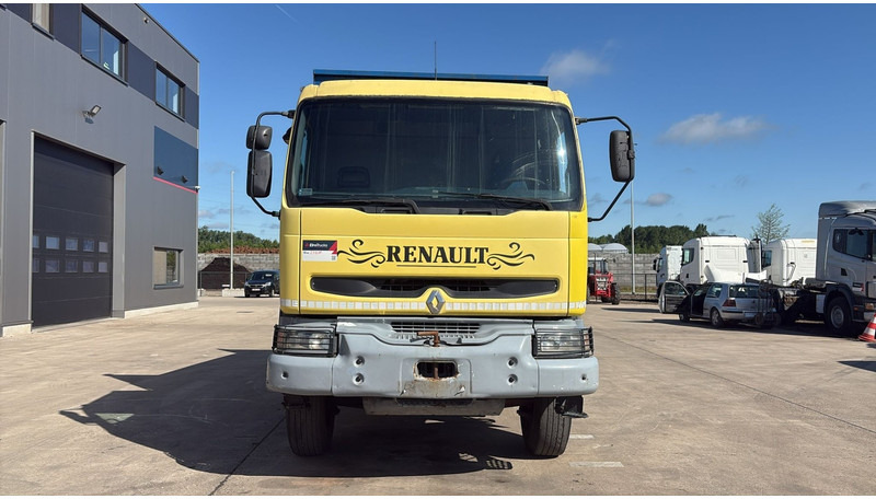Renault Kerax 385 (BOITE MANUELLE / GRAND PONT / LAMES / MANUAL GEARBOX) - Kipper vrachtwagen: afbeelding 2 Renault Kerax 385 (BOITE MANUELLE / GRAND PONT / LAMES / MANUAL GEARBOX) - Kipper vrachtwagen: afbeelding 2