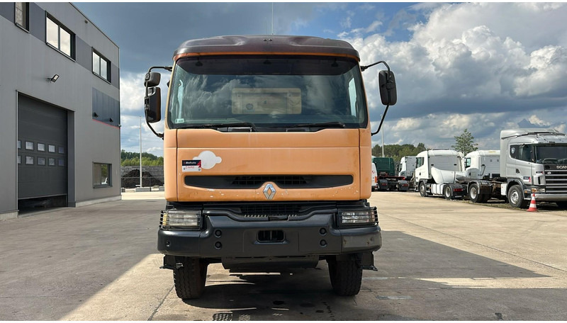 Renault Kerax 385 (POMPE MANUELLE / MANUAL PUMP / 6X4 / LAMES / GRAND PONT) - Kipper vrachtwagen: afbeelding 2 Renault Kerax 385 (POMPE MANUELLE / MANUAL PUMP / 6X4 / LAMES / GRAND PONT) - Kipper vrachtwagen: afbeelding 2