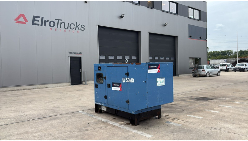 SDMO J66K (JOHN DEERE ENGINE / 3 PHASES / 66 KVA / BE MACHINE) - Industrie generator: afbeelding 1 SDMO J66K (JOHN DEERE ENGINE / 3 PHASES / 66 KVA / BE MACHINE) - Industrie generator: afbeelding 1