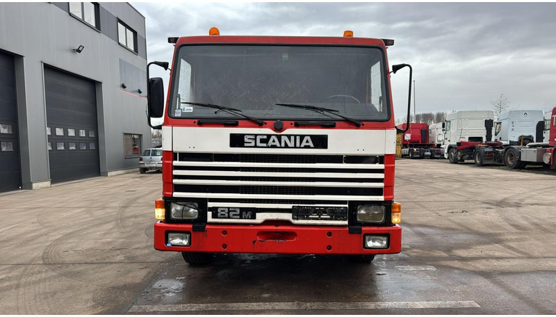 Scania 82 - 210 (LAMES / STEEL SUSP. / POMPE MANUELLE / MANUAL PUMP) - Chassis vrachtwagen: afbeelding 2 Scania 82 - 210 (LAMES / STEEL SUSP. / POMPE MANUELLE / MANUAL PUMP) - Chassis vrachtwagen: afbeelding 2