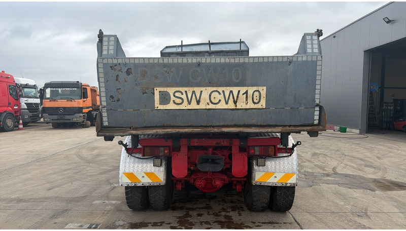 Scania 93-280 (POMPE MANUELLE / MANUAL PUMP / 6X4 / STEEL SUSP. / LAMES) - Kipper vrachtwagen: afbeelding 5 Scania 93-280 (POMPE MANUELLE / MANUAL PUMP / 6X4 / STEEL SUSP. / LAMES) - Kipper vrachtwagen: afbeelding 5