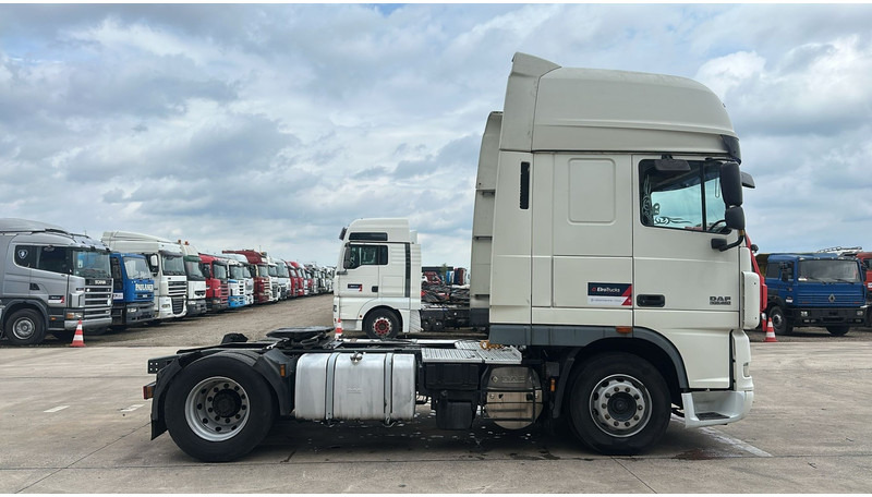 DAF 105 XF 460 (BOITE MANUELLE / MANUAL GEARBOX / CLEAN CONDITION / PROPRE) - Trekker: afbeelding 4 DAF 105 XF 460 (BOITE MANUELLE / MANUAL GEARBOX / CLEAN CONDITION / PROPRE) - Trekker: afbeelding 4