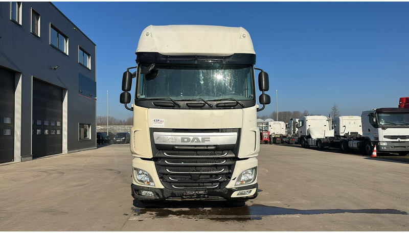 DAF 106 XF 460 (BOITE MANUELLE / MANUAL GEARBOX / 834.000 KM / EURO 6) - Trekker: afbeelding 2 DAF 106 XF 460 (BOITE MANUELLE / MANUAL GEARBOX / 834.000 KM / EURO 6) - Trekker: afbeelding 2