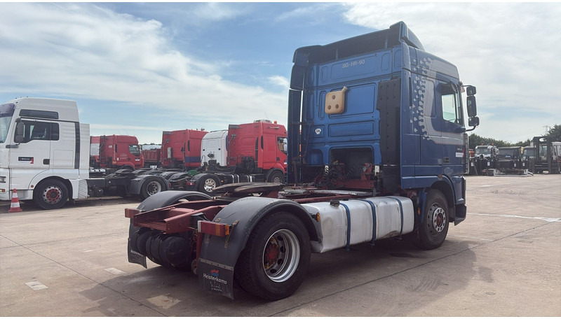 DAF 95 XF 380 (EURO 2 / BOITE MANUELLE / MANUAL GEARBOX / GOOD CONDITION) - Trekker: afbeelding 4 DAF 95 XF 380 (EURO 2 / BOITE MANUELLE / MANUAL GEARBOX / GOOD CONDITION) - Trekker: afbeelding 4