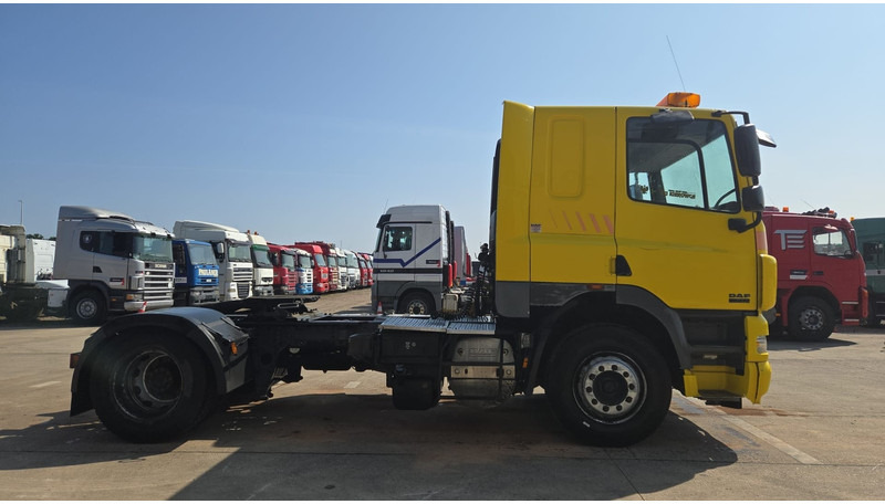 DAF CF 85.410 (LOW CABIN / BOITE MANUELLE / MANUAL GEARBOX / GOOD CONDITION / AIRCO) - Trekker: afbeelding 4 DAF CF 85.410 (LOW CABIN / BOITE MANUELLE / MANUAL GEARBOX / GOOD CONDITION / AIRCO) - Trekker: afbeelding 4