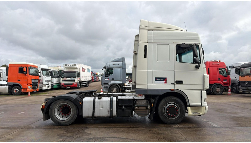 DAF XF 105.410 (BOITE MANUELLE / MANUAL GEARBOX) - Trekker: afbeelding 3 DAF XF 105.410 (BOITE MANUELLE / MANUAL GEARBOX) - Trekker: afbeelding 3