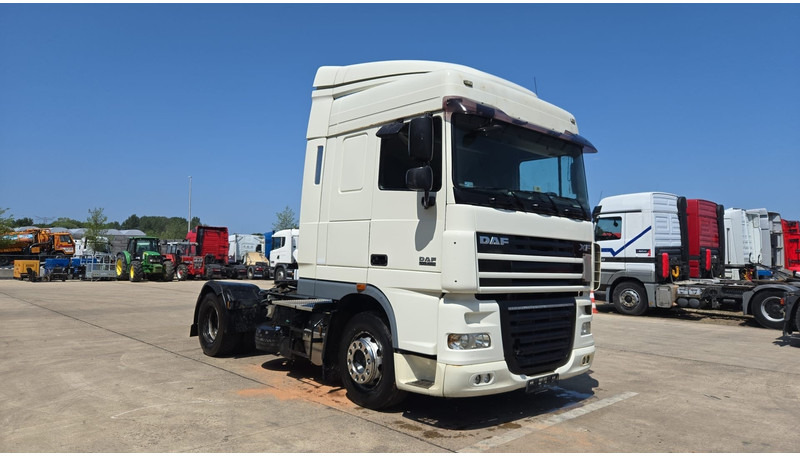 DAF XF 105.460 (BOITE MANUELLE / MANUAL GEARBOX / PROPRE) - Trekker: afbeelding 3 DAF XF 105.460 (BOITE MANUELLE / MANUAL GEARBOX / PROPRE) - Trekker: afbeelding 3