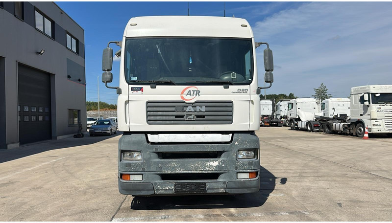 MAN TGA 18.430 (BOITE MANUELLE / MANUAL GEARBOX) - Trekker: afbeelding 2 MAN TGA 18.430 (BOITE MANUELLE / MANUAL GEARBOX) - Trekker: afbeelding 2