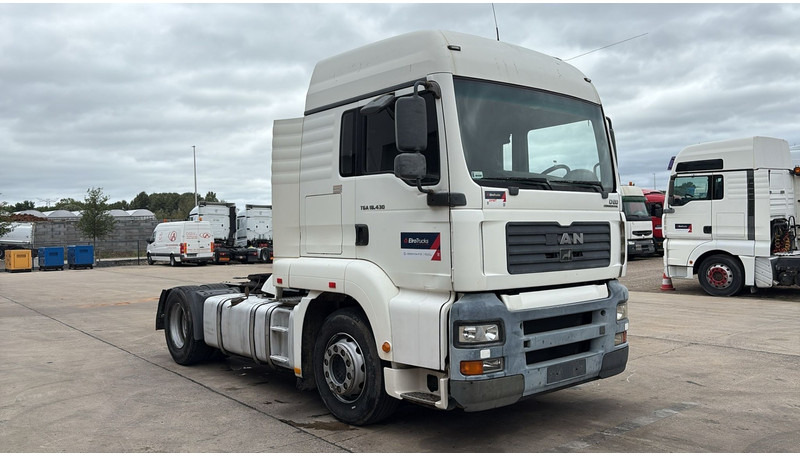 MAN TGA 18.430 (PTO / POMPE HYDRAULIQUE / MANUAL GEARBOX / BOITE MANUELLE / HYDRAULIC PUMP) - Trekker: afbeelding 2 MAN TGA 18.430 (PTO / POMPE HYDRAULIQUE / MANUAL GEARBOX / BOITE MANUELLE / HYDRAULIC PUMP) - Trekker: afbeelding 2