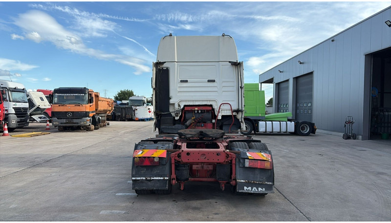 MAN TGA 18.480 (POMPE MANUELLE / MANUAL PUMP / MANUAL GEARBOX / BOITE MANUELLE) - Trekker: afbeelding 5 MAN TGA 18.480 (POMPE MANUELLE / MANUAL PUMP / MANUAL GEARBOX / BOITE MANUELLE) - Trekker: afbeelding 5
