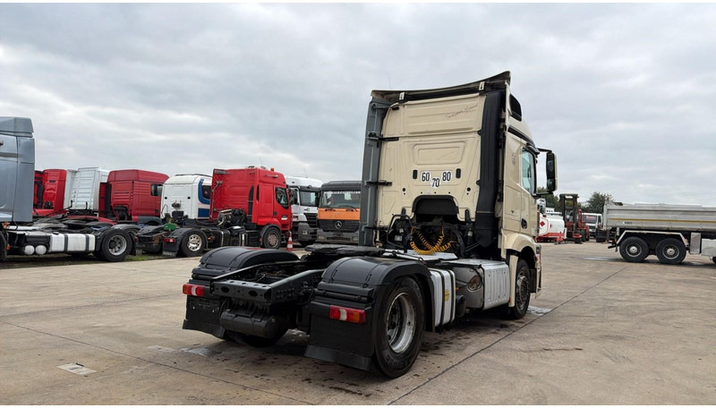 Mercedes-Benz Actros 1845 (PTO / PERFECT CONDITION / POMPE HYDRAULIQUE) - Trekker: afbeelding 4 Mercedes-Benz Actros 1845 (PTO / PERFECT CONDITION / POMPE HYDRAULIQUE) - Trekker: afbeelding 4
