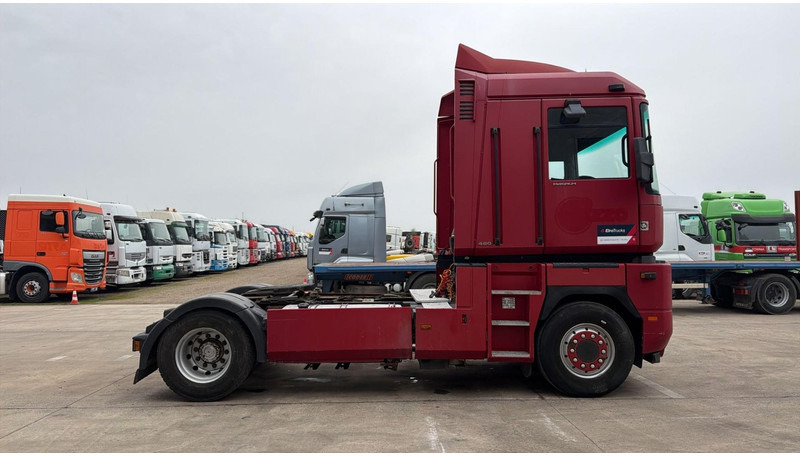 Renault AE 480 Magnum E-tech (PARFAIT ETAT / TRES PROPRE / BOITE MANUELLE / MANUAL GEARBOX) - Trekker: afbeelding 4 Renault AE 480 Magnum E-tech (PARFAIT ETAT / TRES PROPRE / BOITE MANUELLE / MANUAL GEARBOX) - Trekker: afbeelding 4