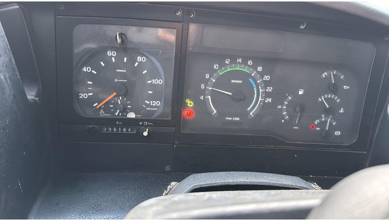 Trekker Renault Magnum 470 (POMPE MANUELLE / MANUAL PUMP / BOITE MANUELLE / MANUAL GEARBOX): afbeelding 17 Trekker Renault Magnum 470 (POMPE MANUELLE / MANUAL PUMP / BOITE MANUELLE / MANUAL GEARBOX): afbeelding 17