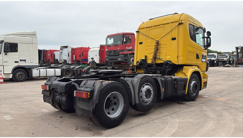 Scania 124-420 (6X2 / 8 TYRES / ORIGINAL TRACTOR UNIT / FRONT STEEL) - Trekker: afbeelding 5 Scania 124-420 (6X2 / 8 TYRES / ORIGINAL TRACTOR UNIT / FRONT STEEL) - Trekker: afbeelding 5