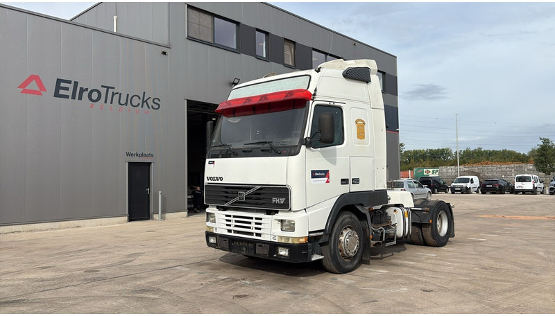Volvo FH 12.420 (BOITE MANUELLE / MANUAL GEARBOX / PTO / POMPE HYDRAULIQUE) - Trekker: afbeelding 1 Volvo FH 12.420 (BOITE MANUELLE / MANUAL GEARBOX / PTO / POMPE HYDRAULIQUE) - Trekker: afbeelding 1