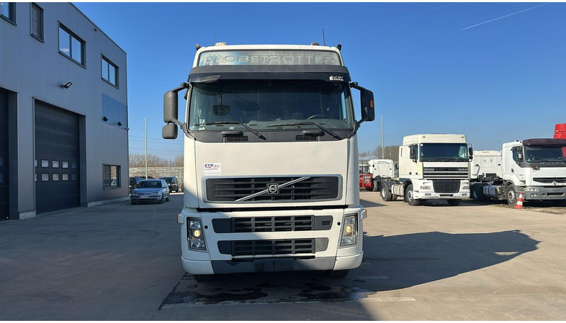 Volvo FH 400 (GOOD CONDITION / CLEAN CHASSIS / EURO 5) - Trekker: afbeelding 2 Volvo FH 400 (GOOD CONDITION / CLEAN CHASSIS / EURO 5) - Trekker: afbeelding 2
