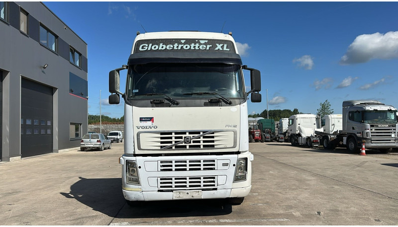 Volvo FH 460 (MANUAL GEARBOX / BOITE MANUELLE) - Trekker: afbeelding 2 Volvo FH 460 (MANUAL GEARBOX / BOITE MANUELLE) - Trekker: afbeelding 2