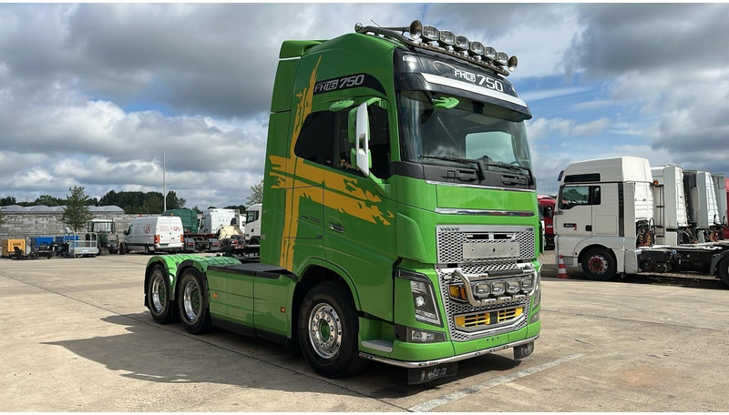 Volvo FH 750 (170 TONS / BE TRUCK / FIRST OWNER / TOP CONDITION / 6X4 / BIG HUB / RETARDER) - Trekker: afbeelding 2 Volvo FH 750 (170 TONS / BE TRUCK / FIRST OWNER / TOP CONDITION / 6X4 / BIG HUB / RETARDER) - Trekker: afbeelding 2
