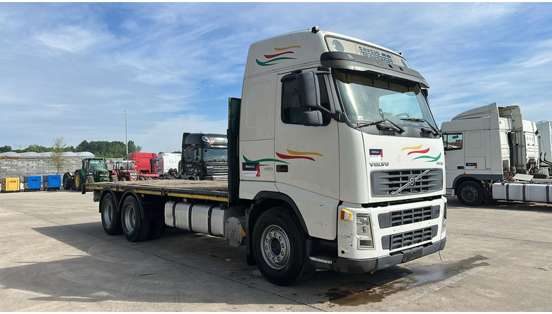 Volvo FH 12 - 460 (BOITE MANUELLE / MANUAL GEARBOX / 10 TYRES / 6X2 / AC / AIRCO) - Vrachtwagen met open laadbak: afbeelding 3 Volvo FH 12 - 460 (BOITE MANUELLE / MANUAL GEARBOX / 10 TYRES / 6X2 / AC / AIRCO) - Vrachtwagen met open laadbak: afbeelding 3