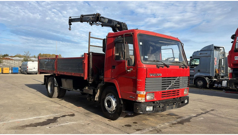 Volvo FL 10 - 320 (MANUAL PUMP / STEEL SUSP. / CRANE / LAMES / POMPE MANUELLE) - Vrachtwagen met open laadbak, Kraanwagen: afbeelding 3 Volvo FL 10 - 320 (MANUAL PUMP / STEEL SUSP. / CRANE / LAMES / POMPE MANUELLE) - Vrachtwagen met open laadbak, Kraanwagen: afbeelding 3